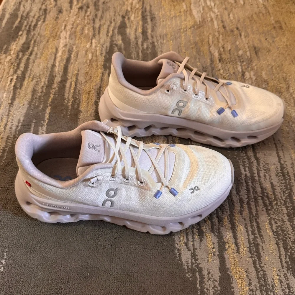 on Cloudtilt lavender 6.5 - Picture 7 of 9